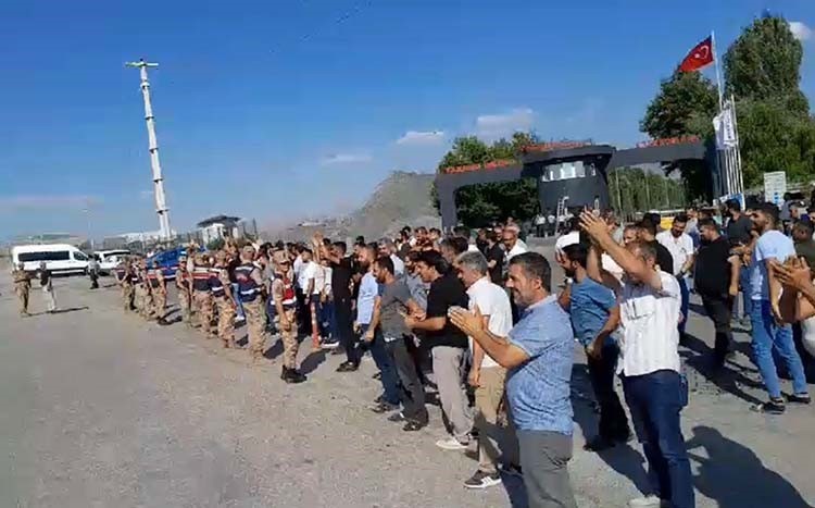 Elazığ’daki maden işçilerinin eyleminin başlamasında ’intihar’ detayı