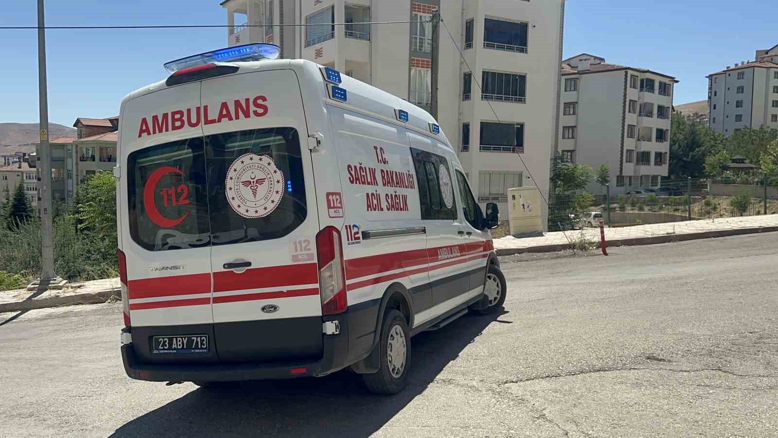Emniyet kemeri taktı burnu bile kanamadı