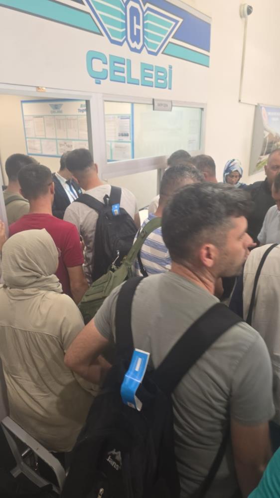 Valizleri unutulan yolculardan  Ajet’e tepki