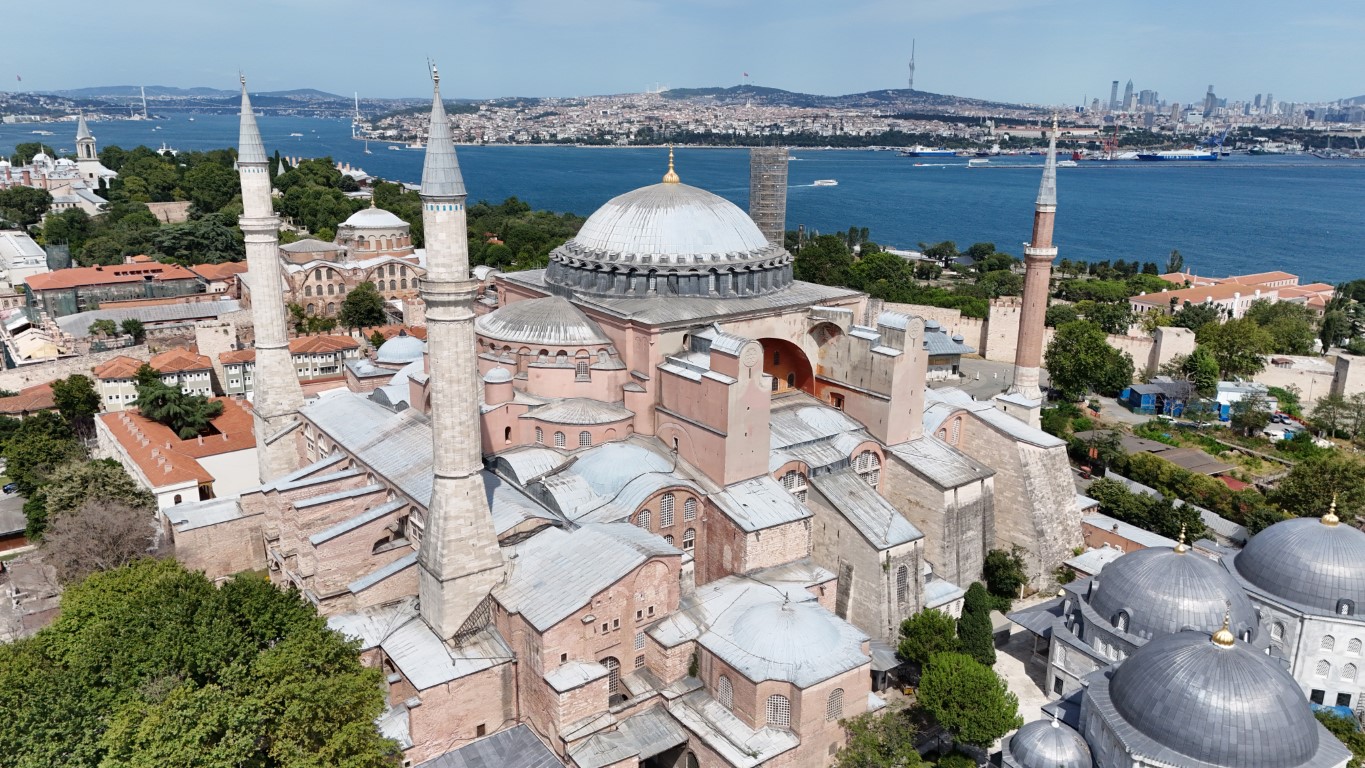 Ayasofya Camii’nde bir takım değişimler yapıldı