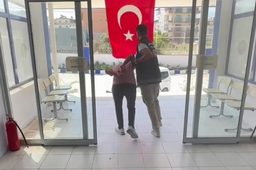 Bagajdan kaçak göçmen çıktı