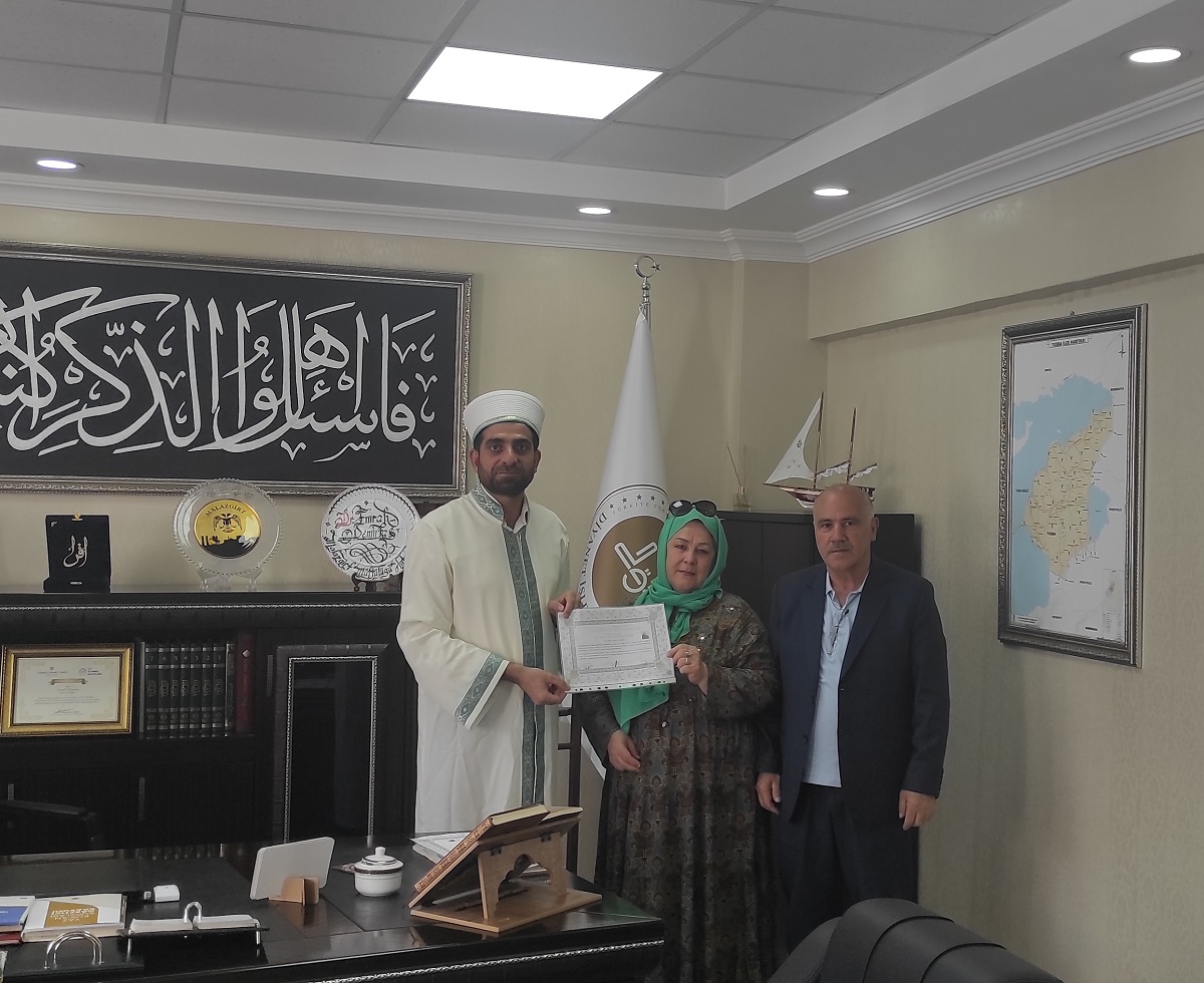 Kazakistanlı Hristiyan kadın Van’da Müslüman oldu