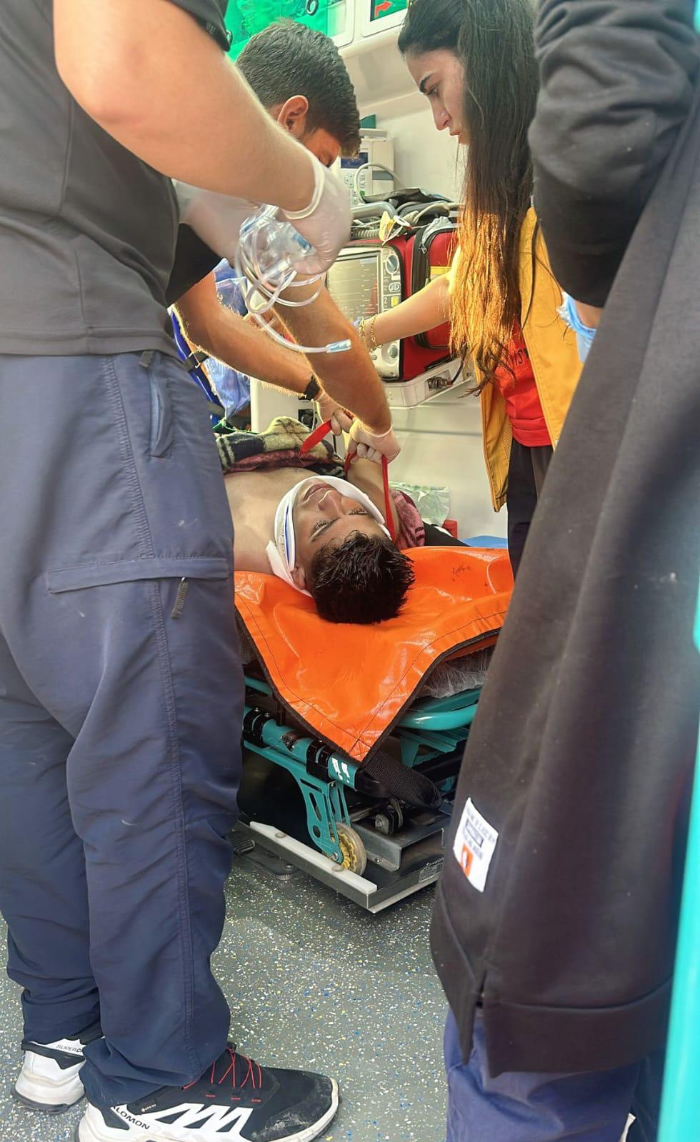 Van Gölü’nde boğuldu zannedilen genç kurtarıldı 