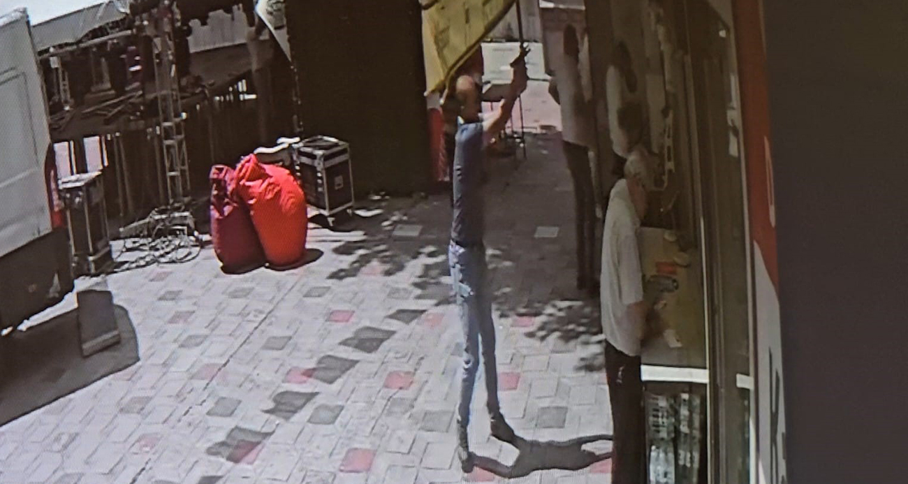 İddiada para kaybedince büfeye ateş açtı