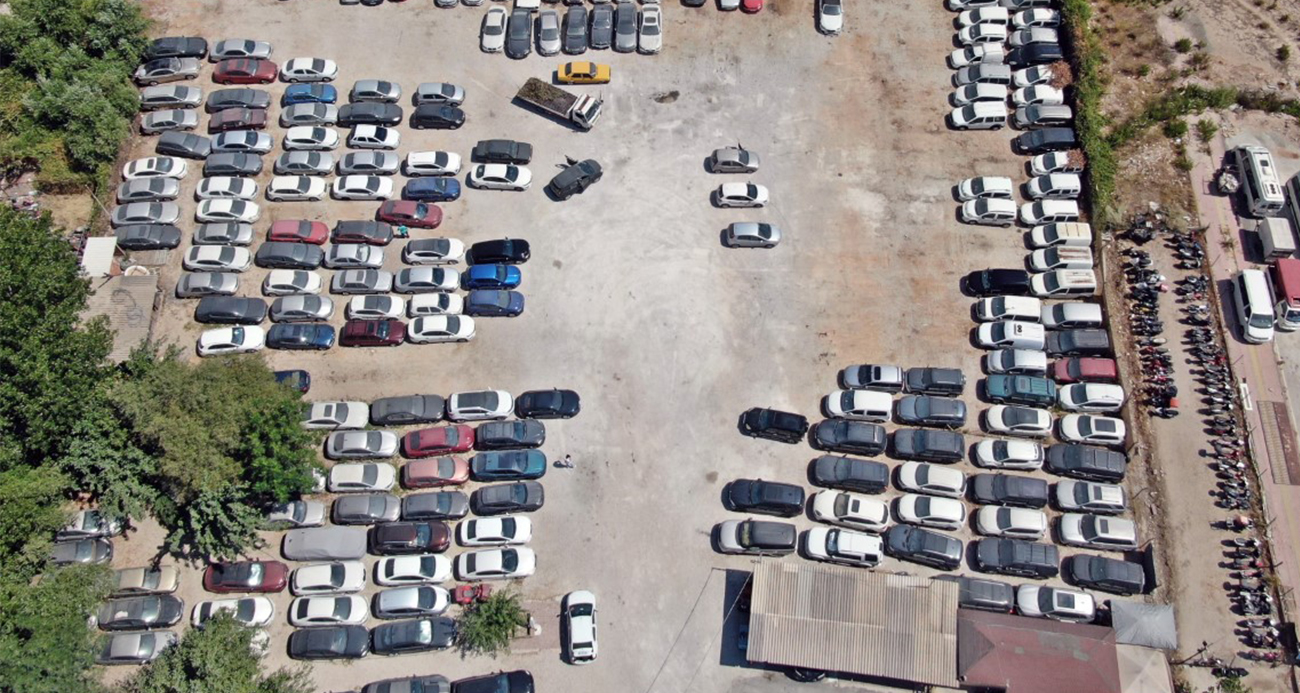 Milyonluk araçlar çürümeye terk edildi
