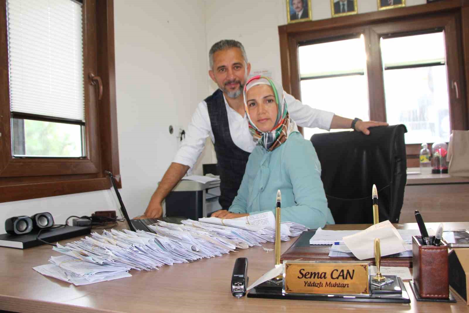 Muhtarlık koltuğunu eşinden aldı