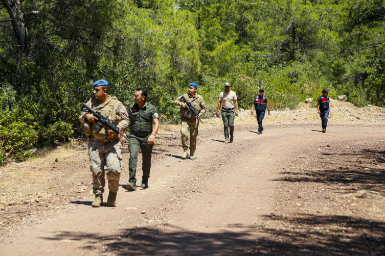 Orman yangınlarına karşı jandarma komandoları sahaya indi