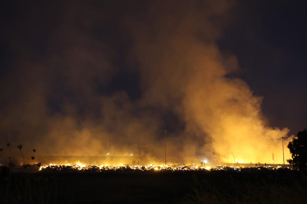 Söke kâğıt fabrikasındaki yangın 4 gündür söndürülemiyor