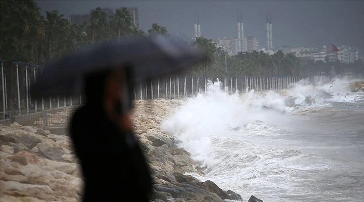 Van Valiliğinden kuvvetli rüzgâr uyarısı!