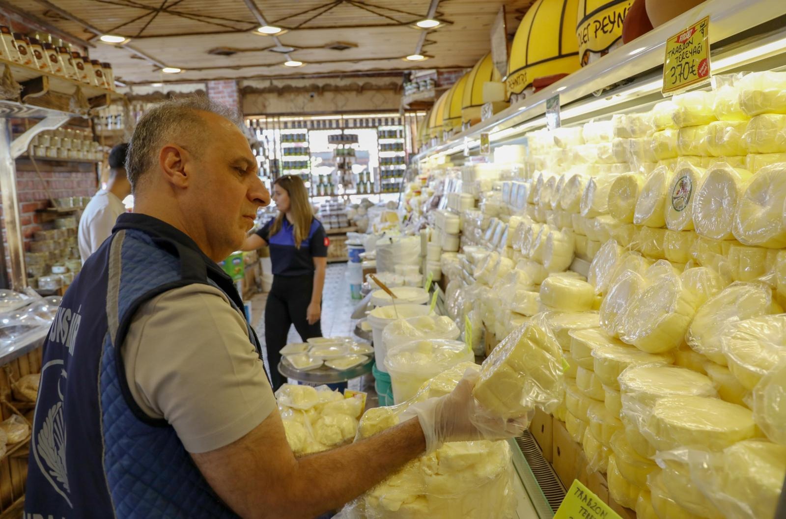 Van’da zabıta ekipleri mandıra denetimi yaptı