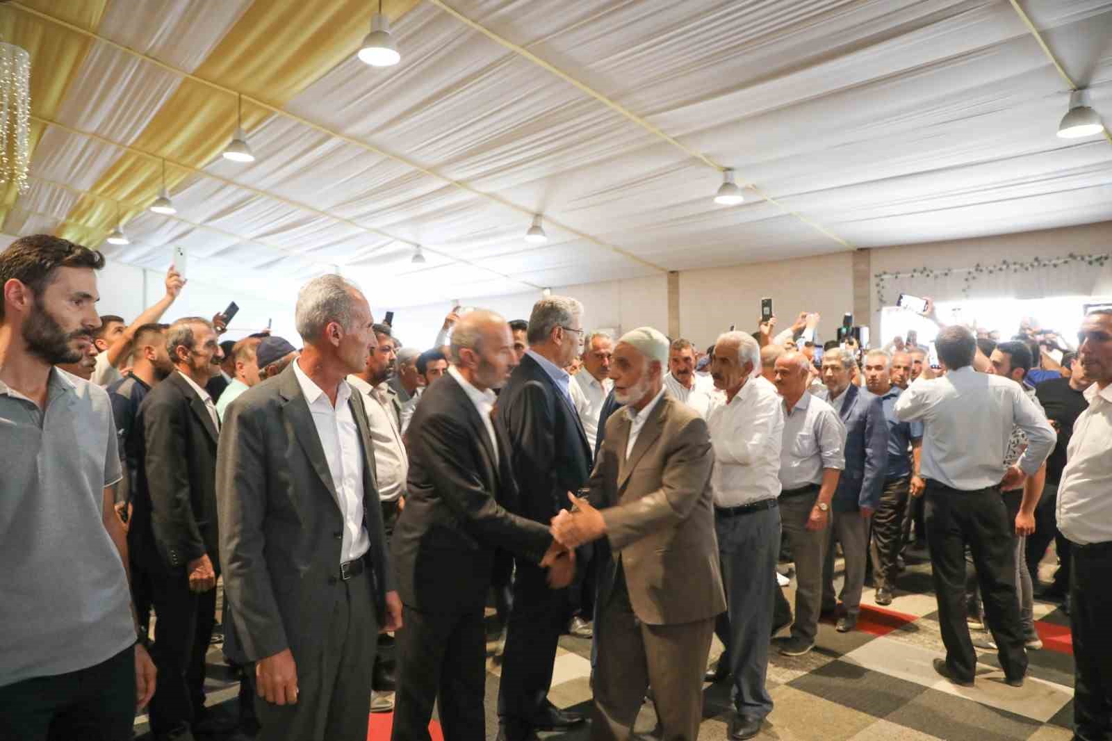Husumetli iki aile 3 yıl aradan sonra barıştırıldı
