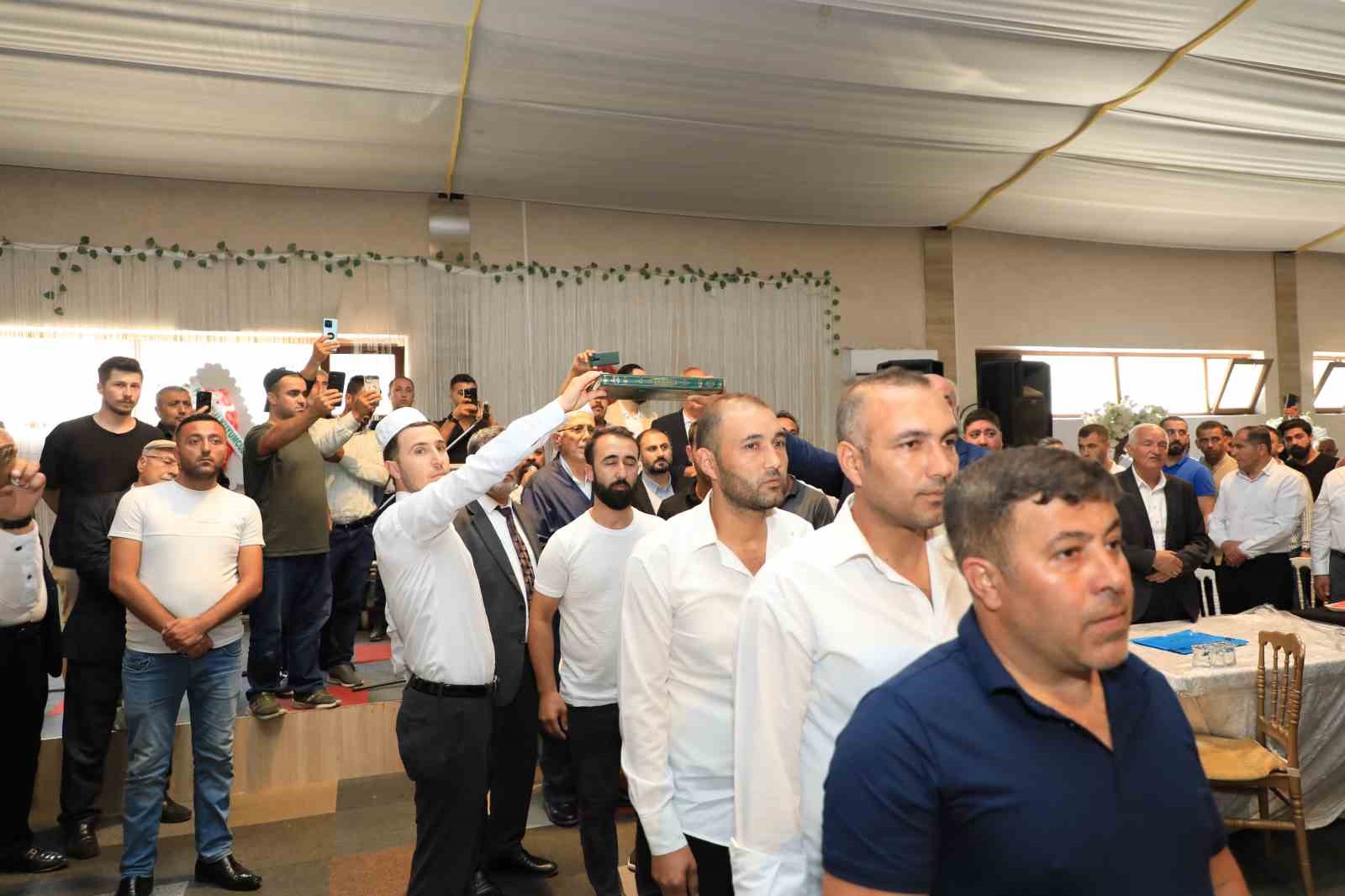 Husumetli iki aile 3 yıl aradan sonra barıştırıldı