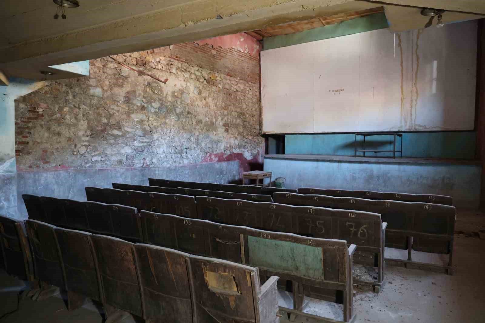 Birçok ilde sinema yokken o ilçede vardı, şimdi turizme kazandırılmayı bekliyor