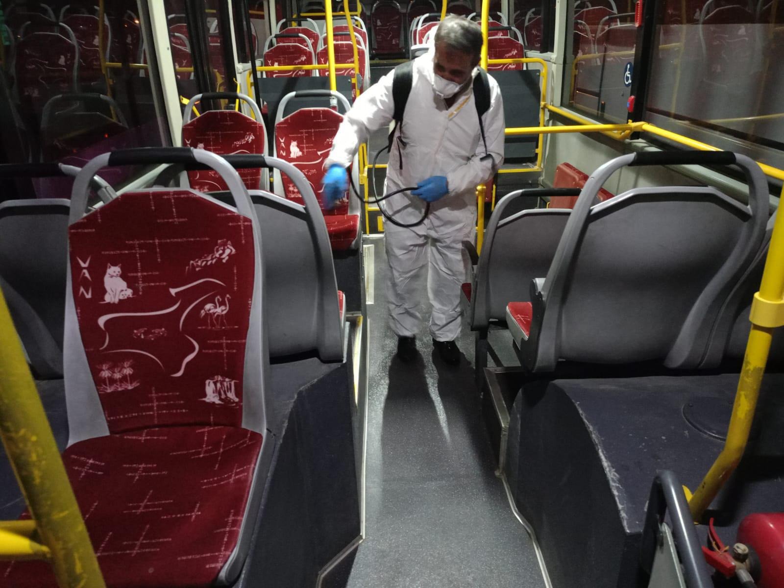 Van Büyükşehir Belediyesi’nden otobüslerde dezenfekte çalışması