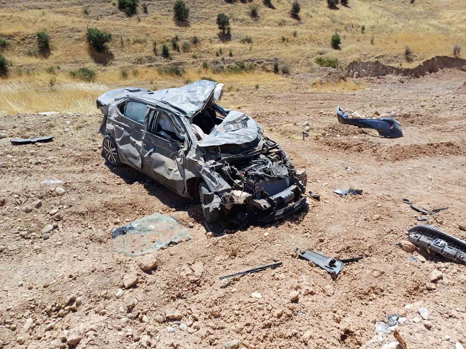 Otomobil şarampole uçtu,1 yaralı