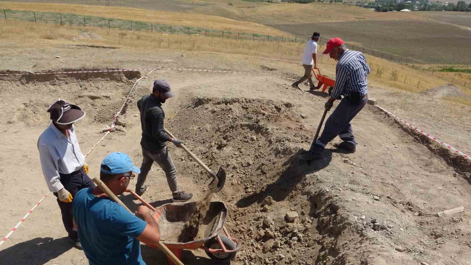 Urartu’nun yeni ölü gömme tipine rastlandı