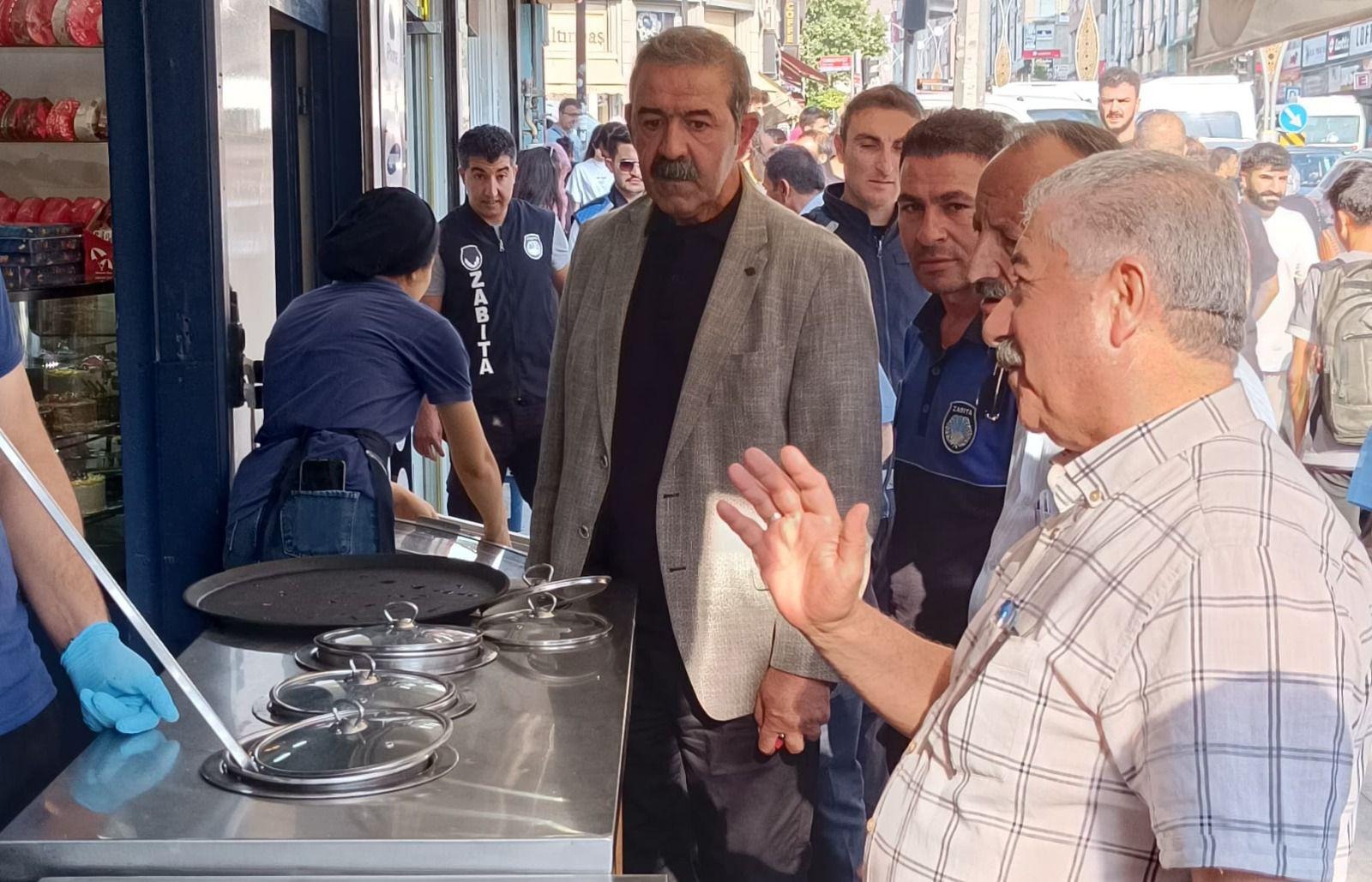 Van’da seyyar satıcılara yönelik yapılan denetimler sürüyor