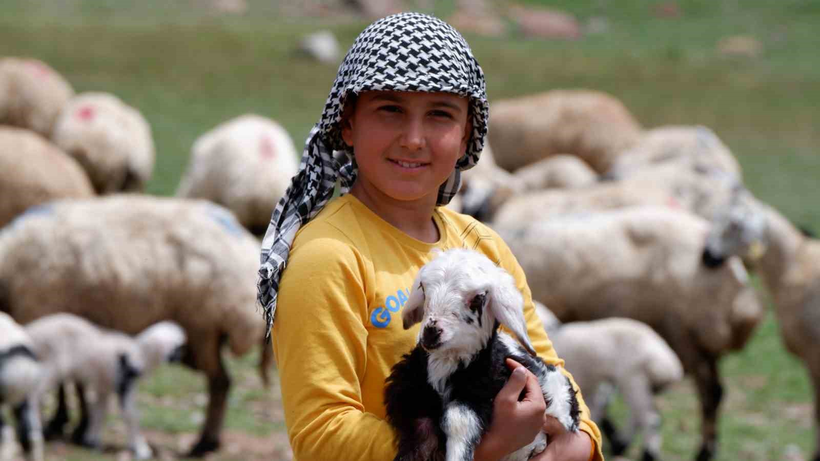 Erzurum’da 3 bin rakımda 3 yüz çadır kurulu