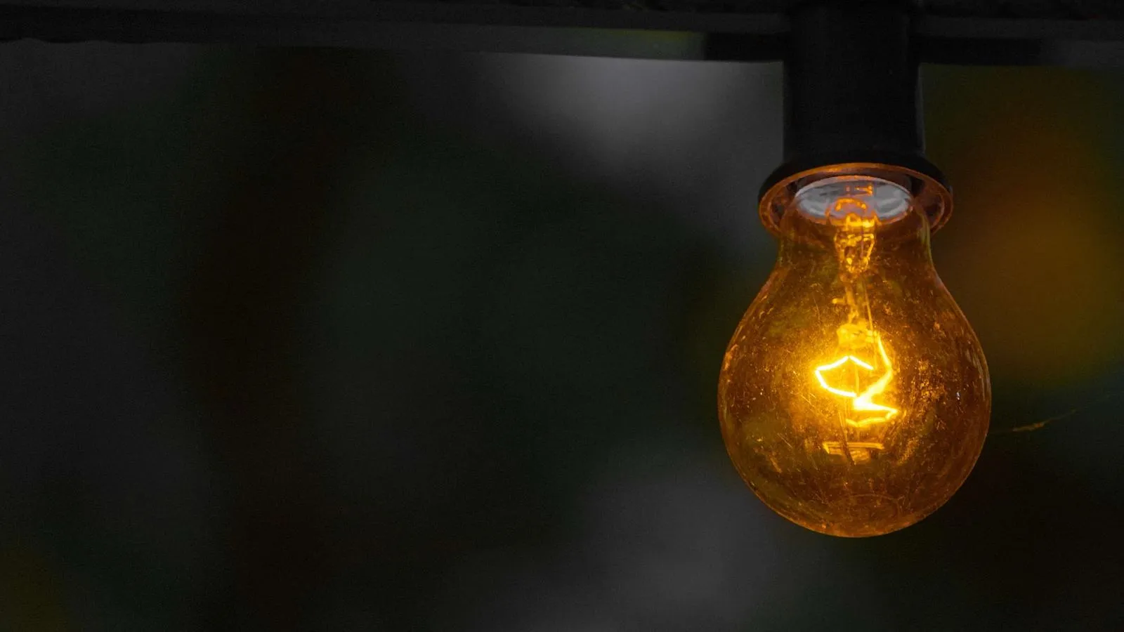 Van’ın bir çok merkez ilçesinde yarın elektrikler  kesilecek!