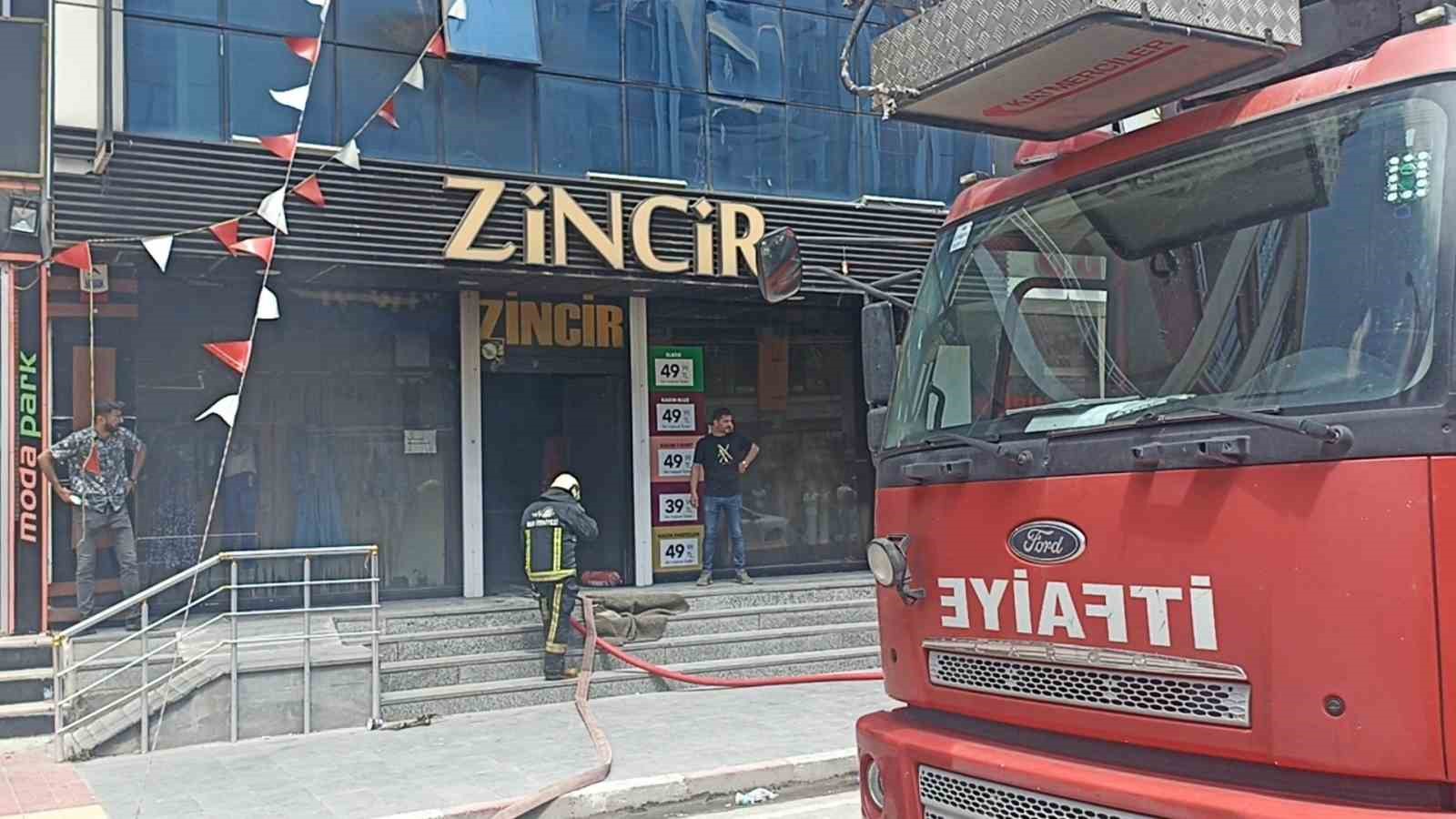 Van’da korkutan yangın!