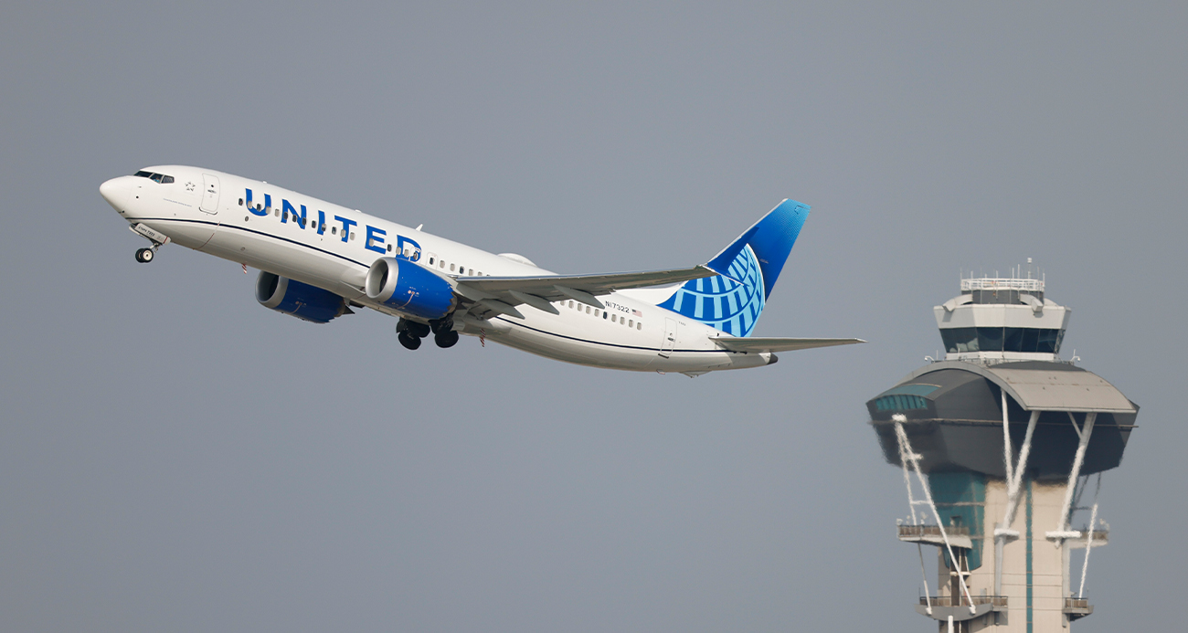 ABD’de yolcu uçağı faciadan döndü