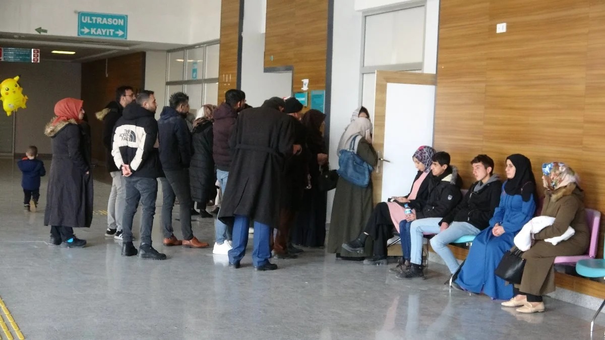 SBÜ Van Eğitim ve Araştırma Hastanesinde bugün mesai sonrası hangi poliklinikler hizmet verecek?