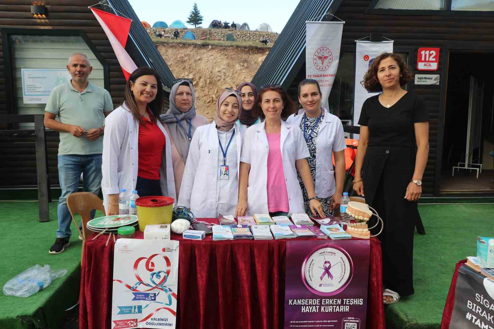 Kansere karşı bilgilendirme yaptılar