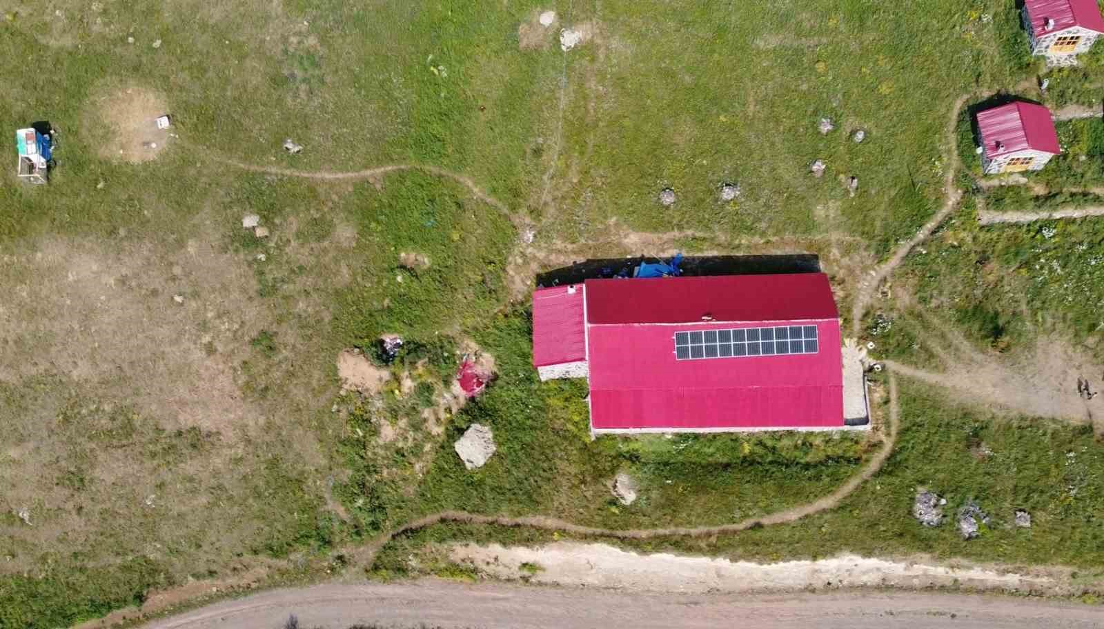 Maliyet fazla olunca kendi elektriklerini kendileri üretti