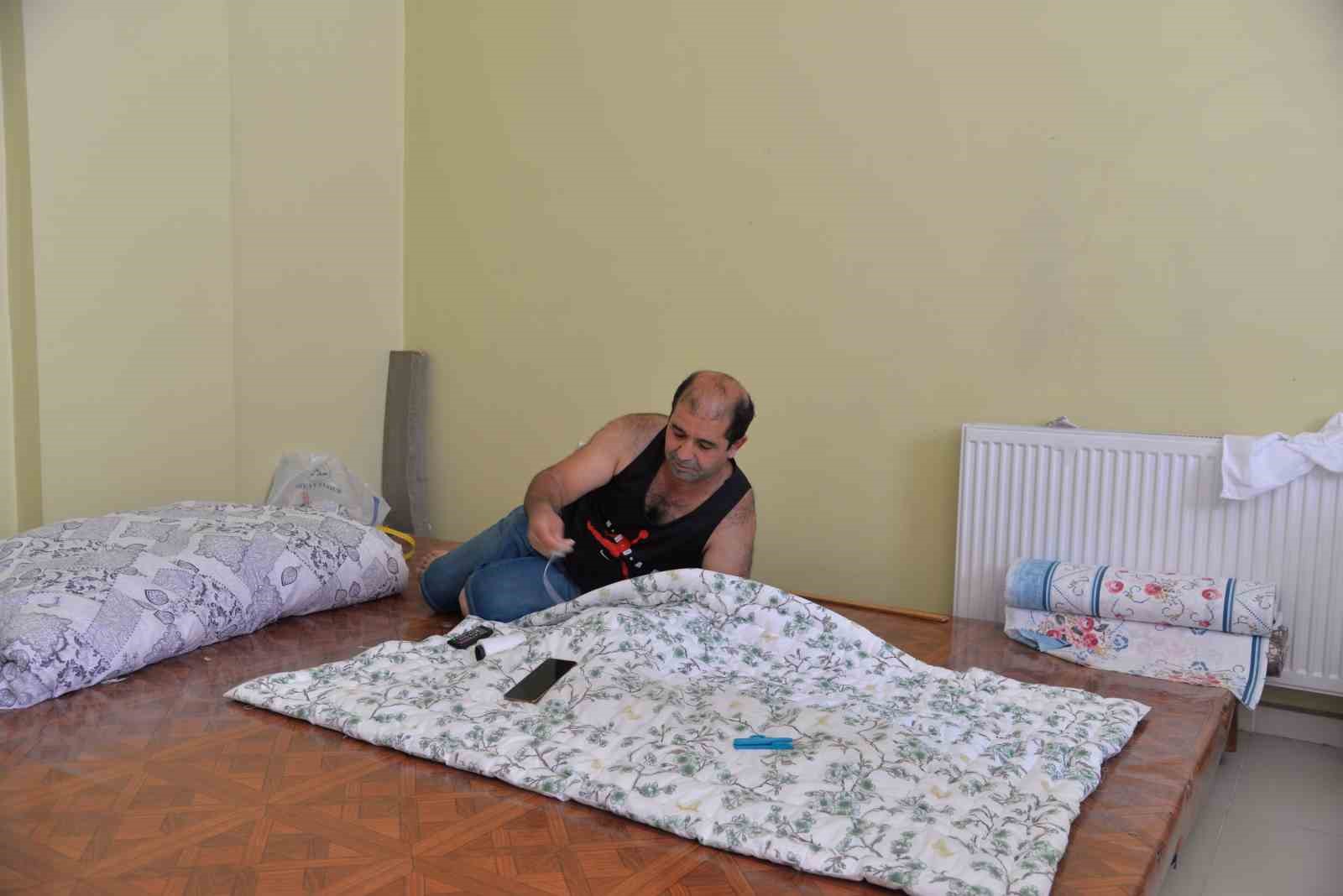 Mesleğin son temsilcilerinden Cihan Kocamış, 30 yıldır mesleğini yapıyor