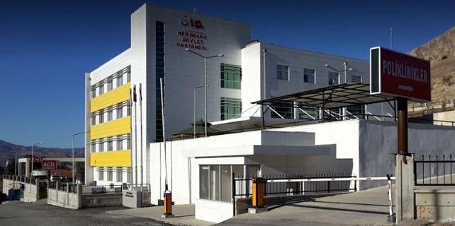 Önce babasını öldürdü sonra ağabeyini yaraladı