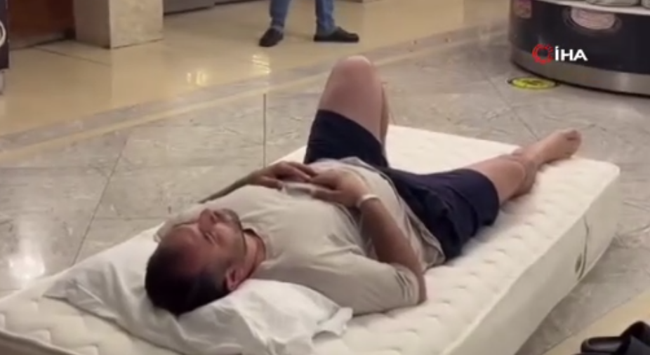 Otel müşterisinden ilginç protesto