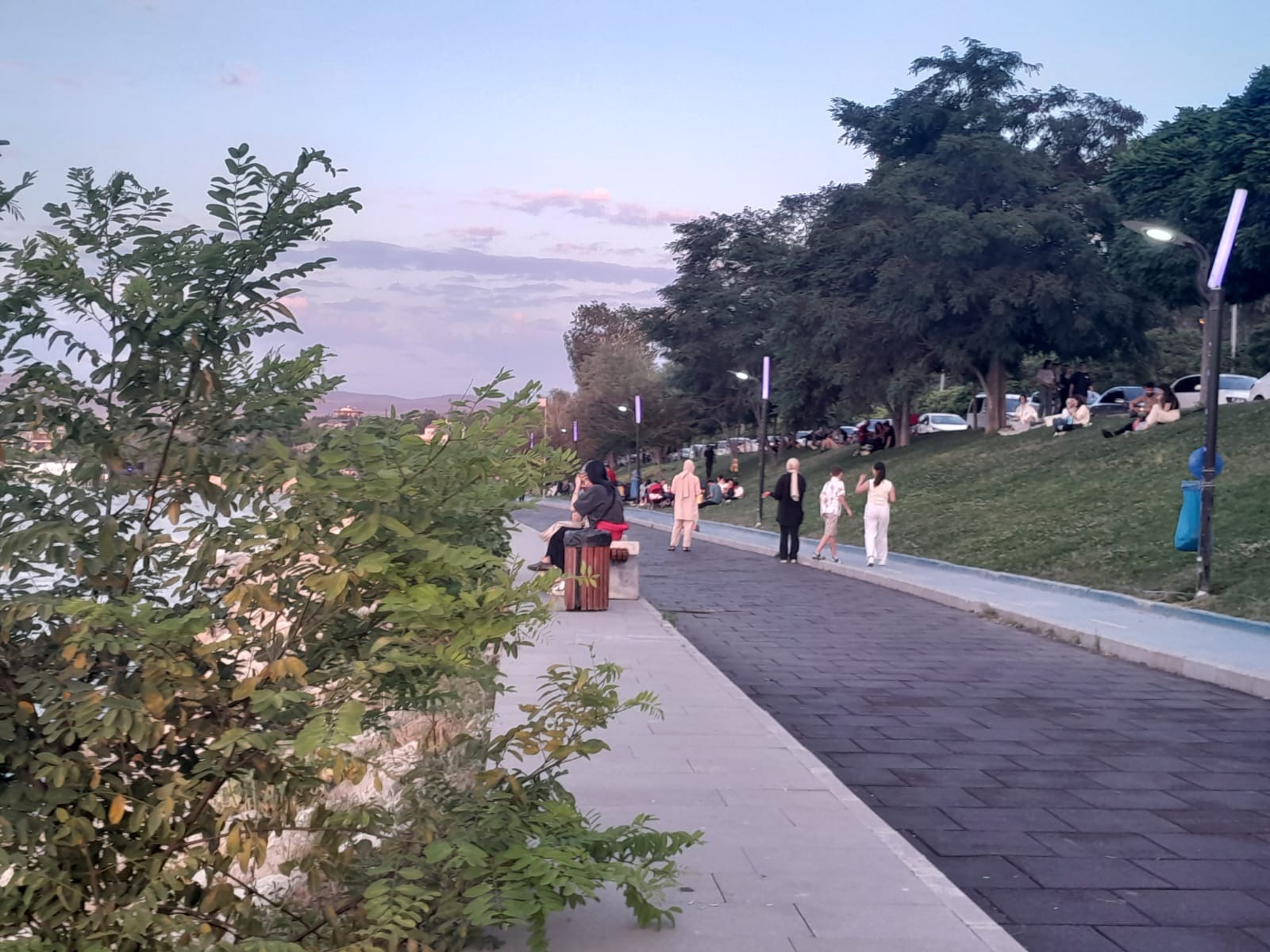 Van Sahil Yolu’nda hafta sonu yoğunluğu!