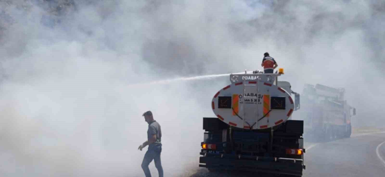 Van’da hırdavat deposunda korkutan yangın