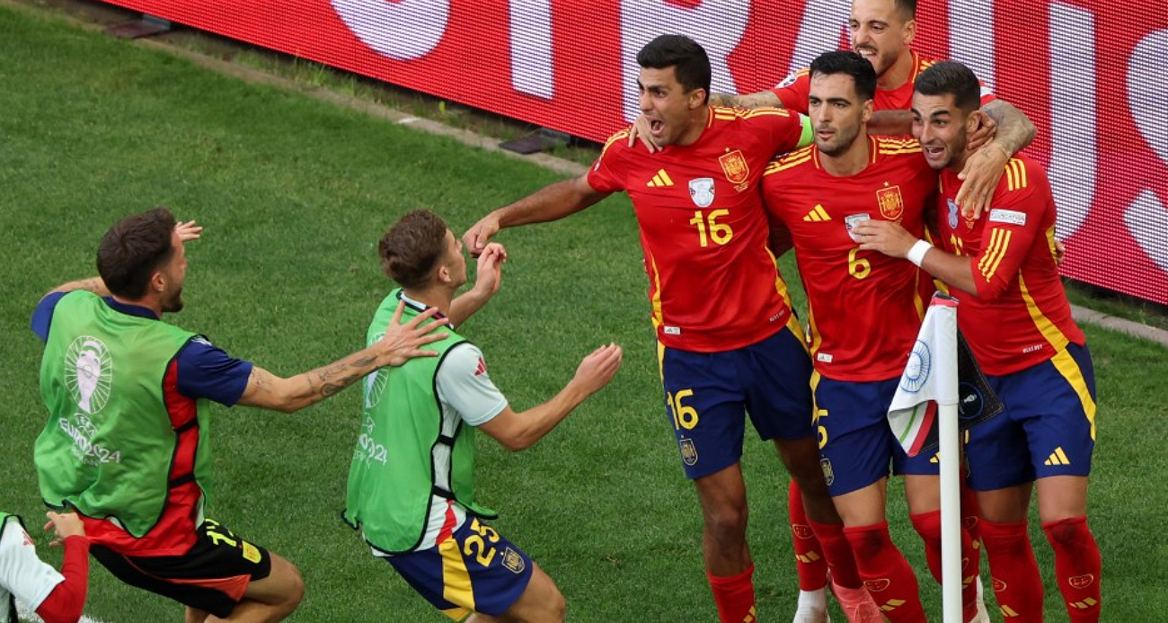 İlk yarı finalist İspanya oldu