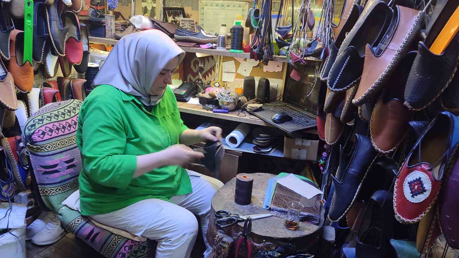 Dede ve baba mesleğini devam ettiriyor