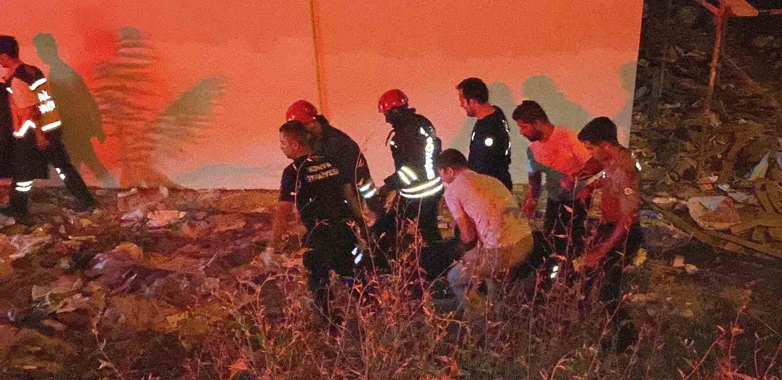 Asansör boşluğuna düşen genç hayatını kaybetti