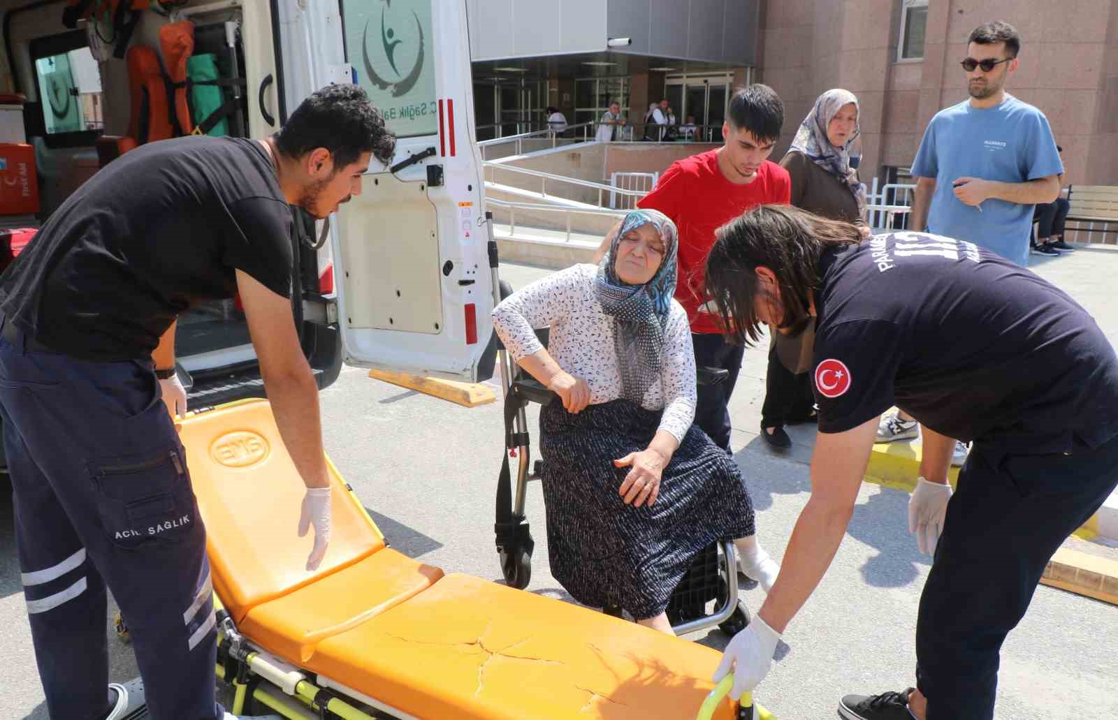 Başıboş köpeklerin saldırısına uğrayıp yaralanan kadın dehşet anlarını anlattı