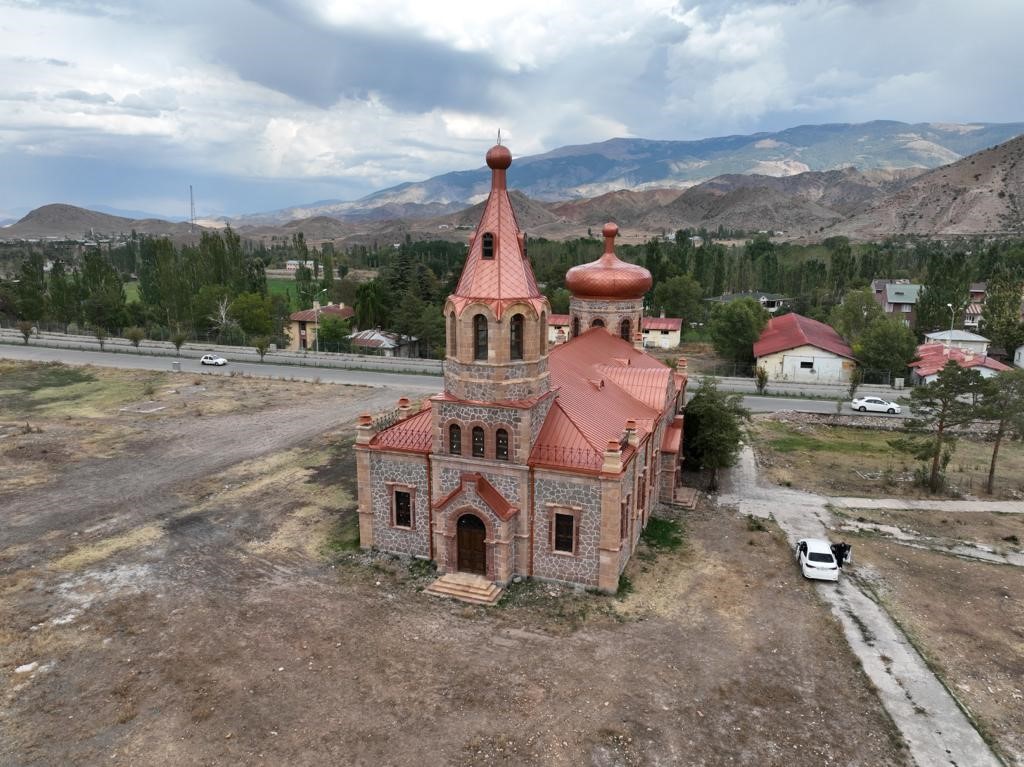 Rus Kilisesi’nde restorasyon tamamlandı