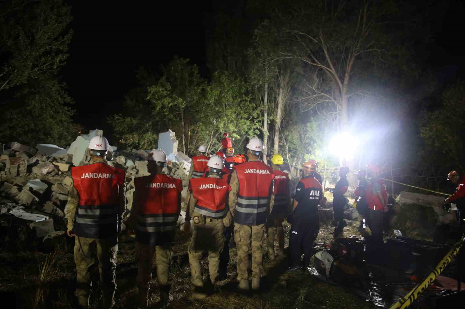 Muş’ta gerçeği aratmayan deprem tatbikatı
