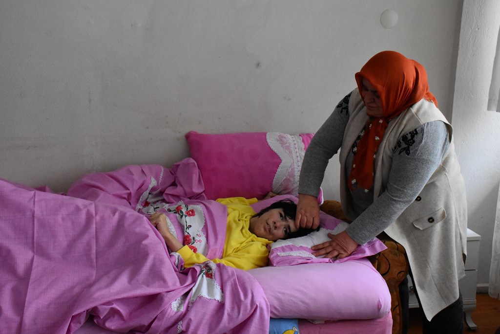 Evde bakım ödemeleri hesaplara yatırılmaya başlandı