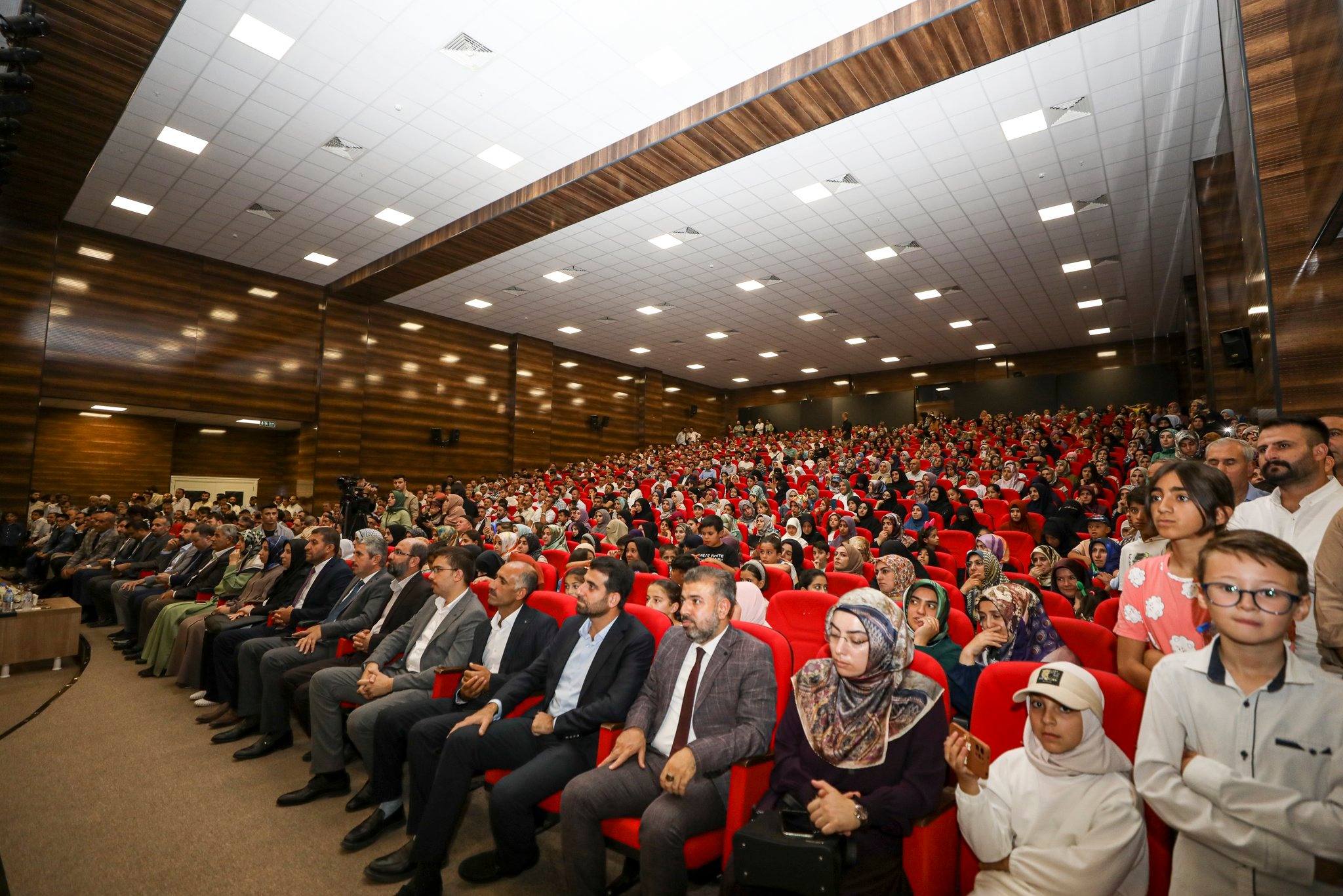 Van’da yaz Kur’an kursları kapanış töreni yapıldı