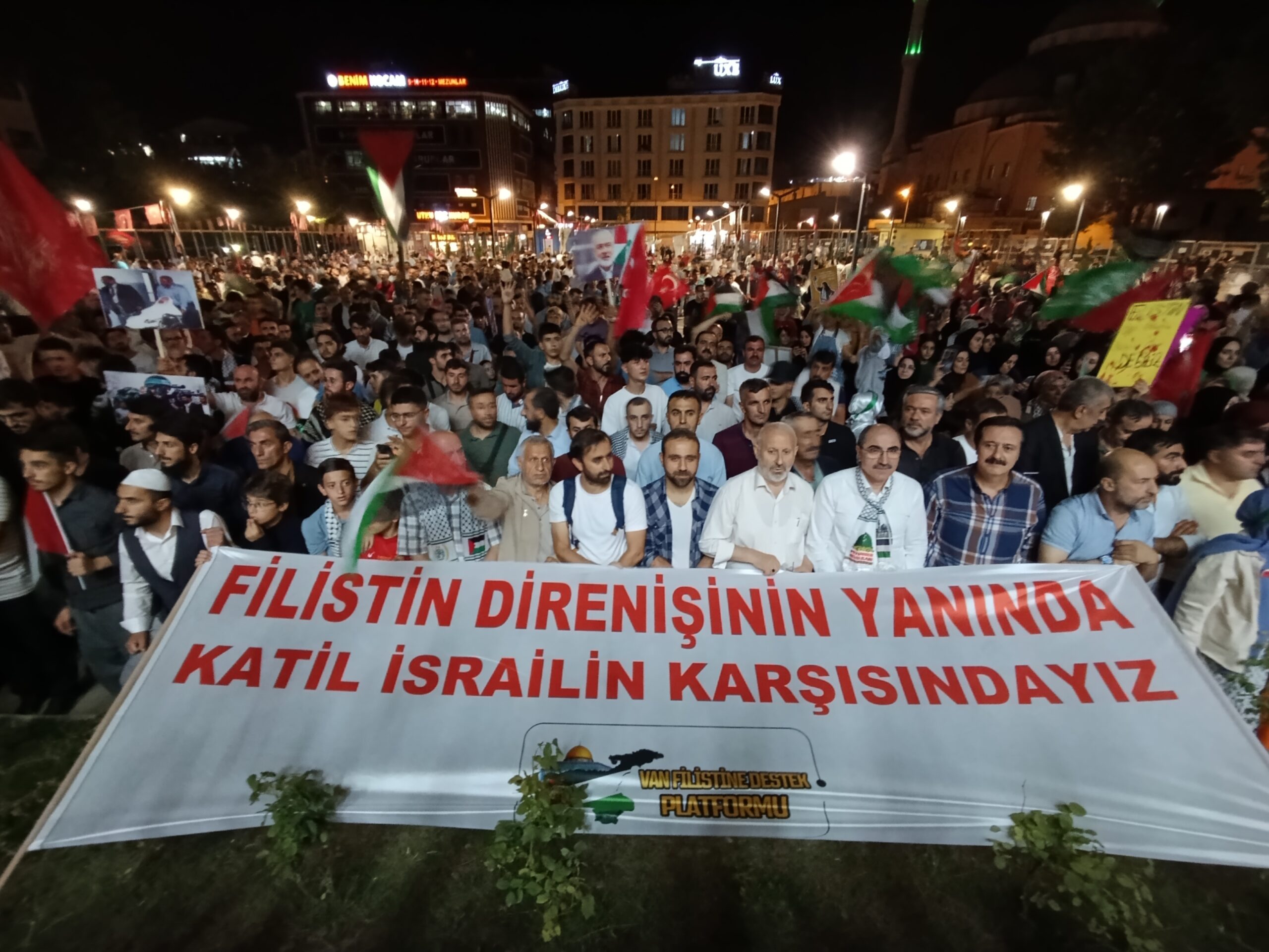 Şehit İsmail Haniye’nin vasiyeti Van’da yerine getirildi 