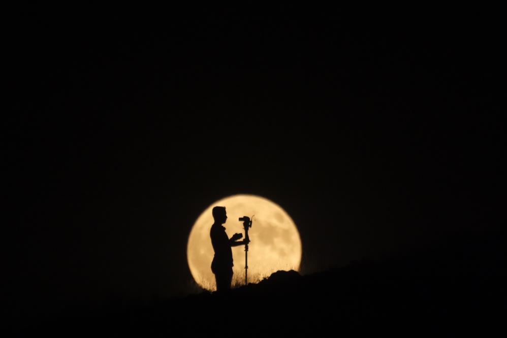 “Süper Ay” Salda Gölü semalarında görsel şölen oluşturdu