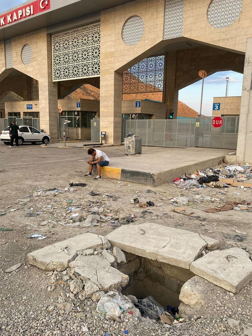 Van’a gelen İranlı turistleri çöpler karşılıyor