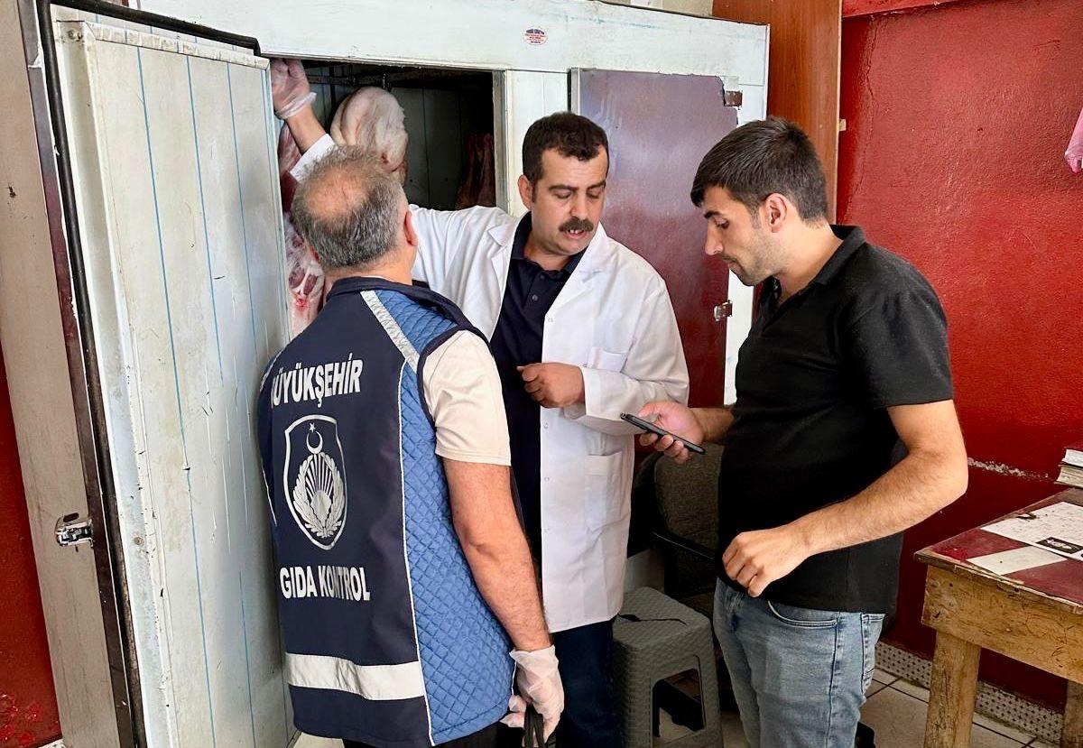 Van’ın 4 ilçesindeki kasaplar denetlendi