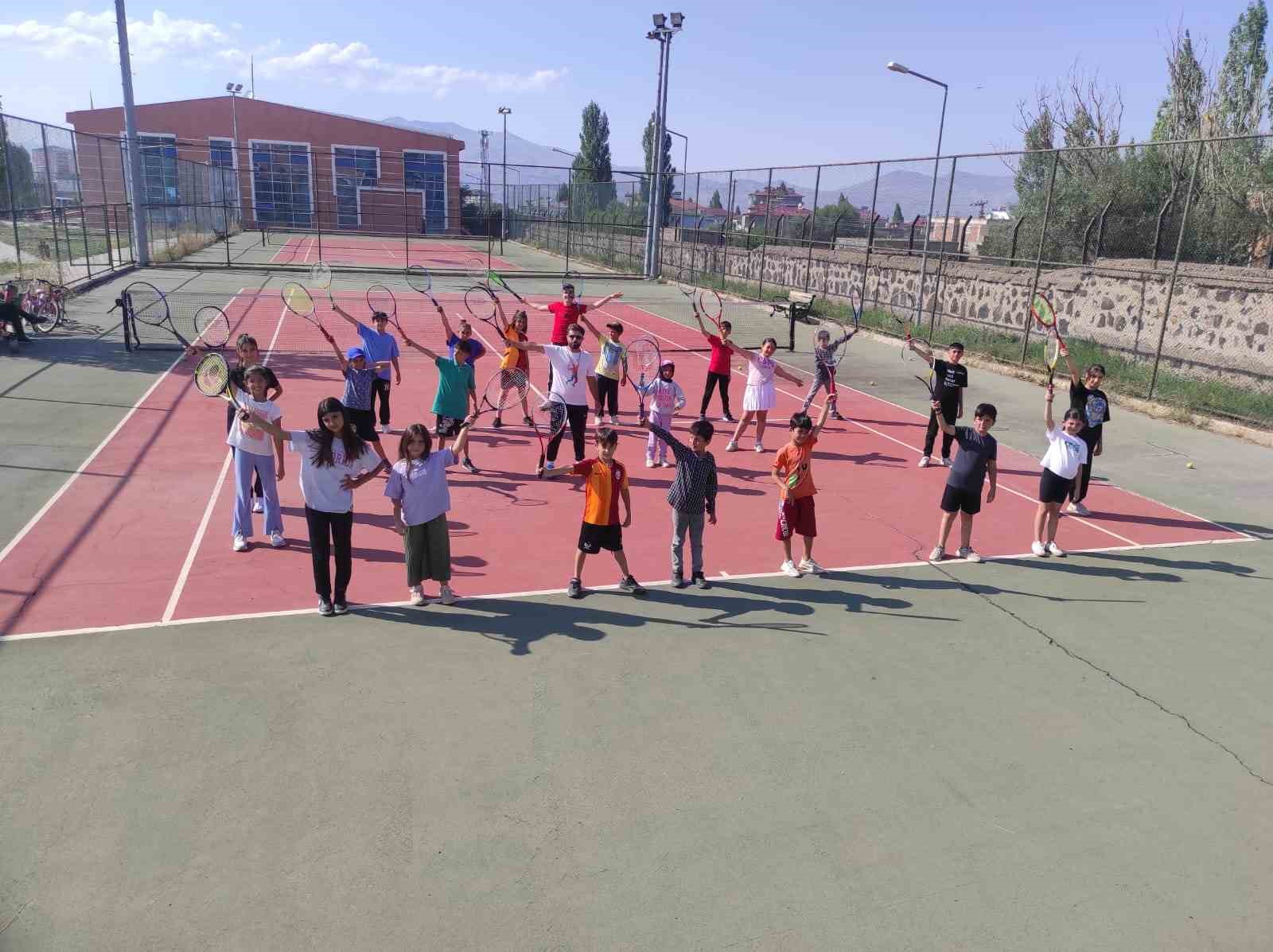 Ağrı’da yaz boyunca  8 bin genç sporla buluşturuldu