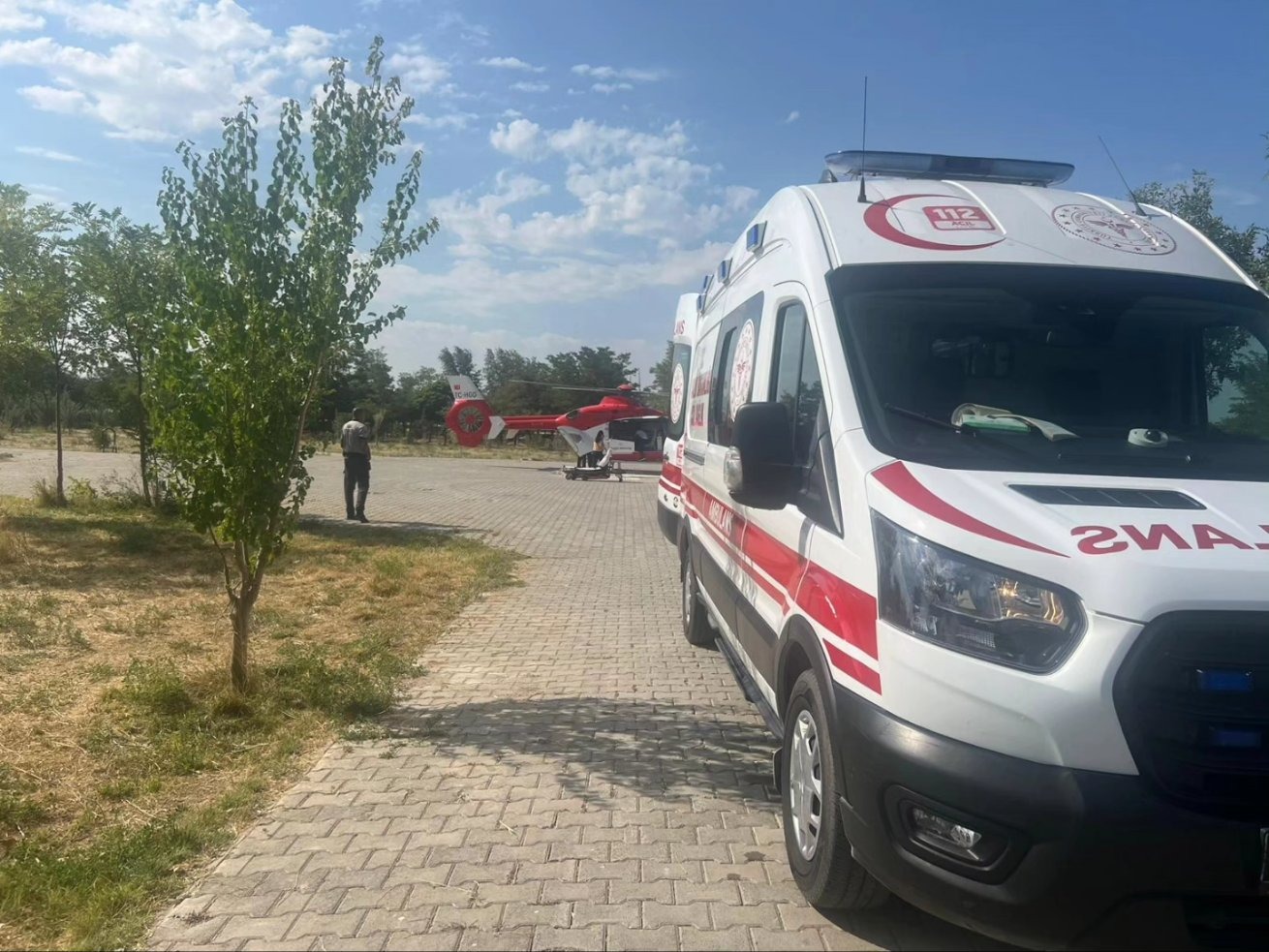 Gebe hasta helikopter ambulansla Van’a sevk edildi