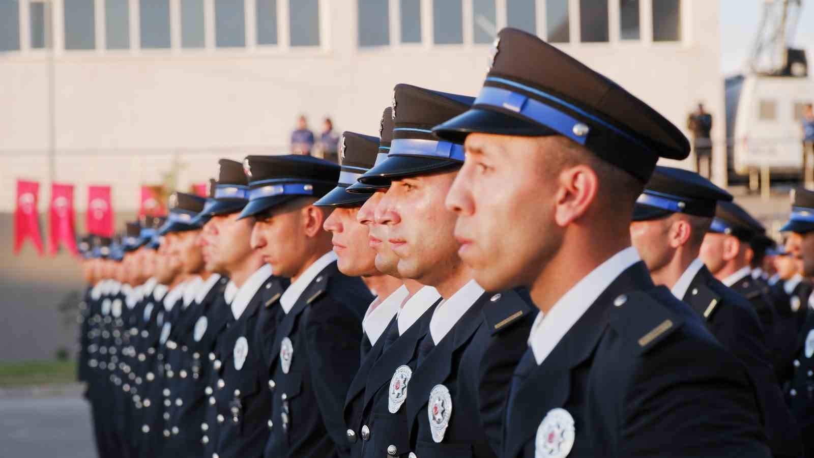 Erzurum’da polis adaylarının mezuniyet heyecanı