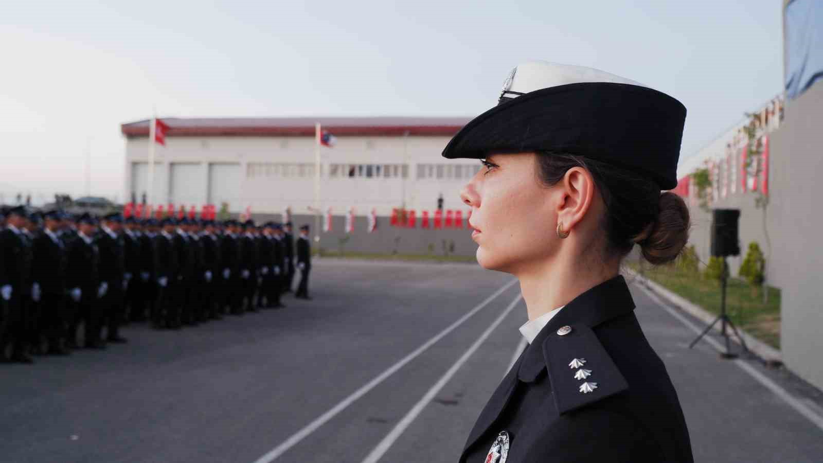 Erzurum’da polis adaylarının mezuniyet heyecanı