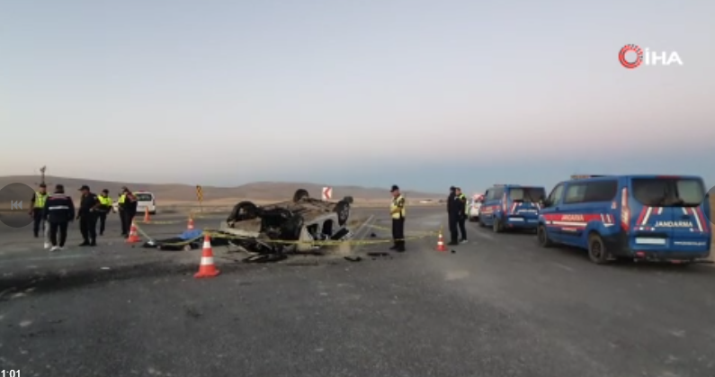Cenaze yolunda kaza: 4 ölü